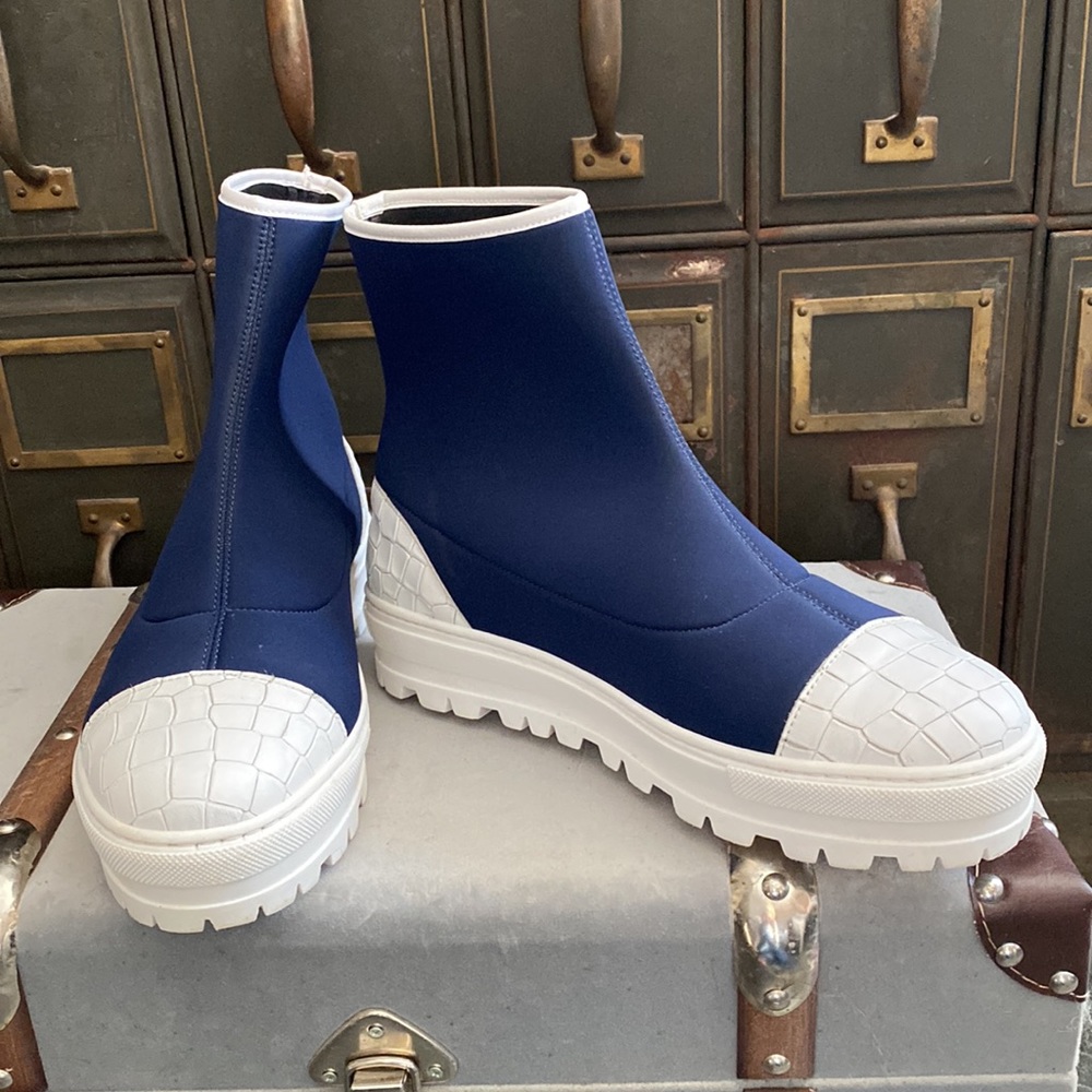 George J Love Italian Stretch Ankle Boots - Picture 2 of 4